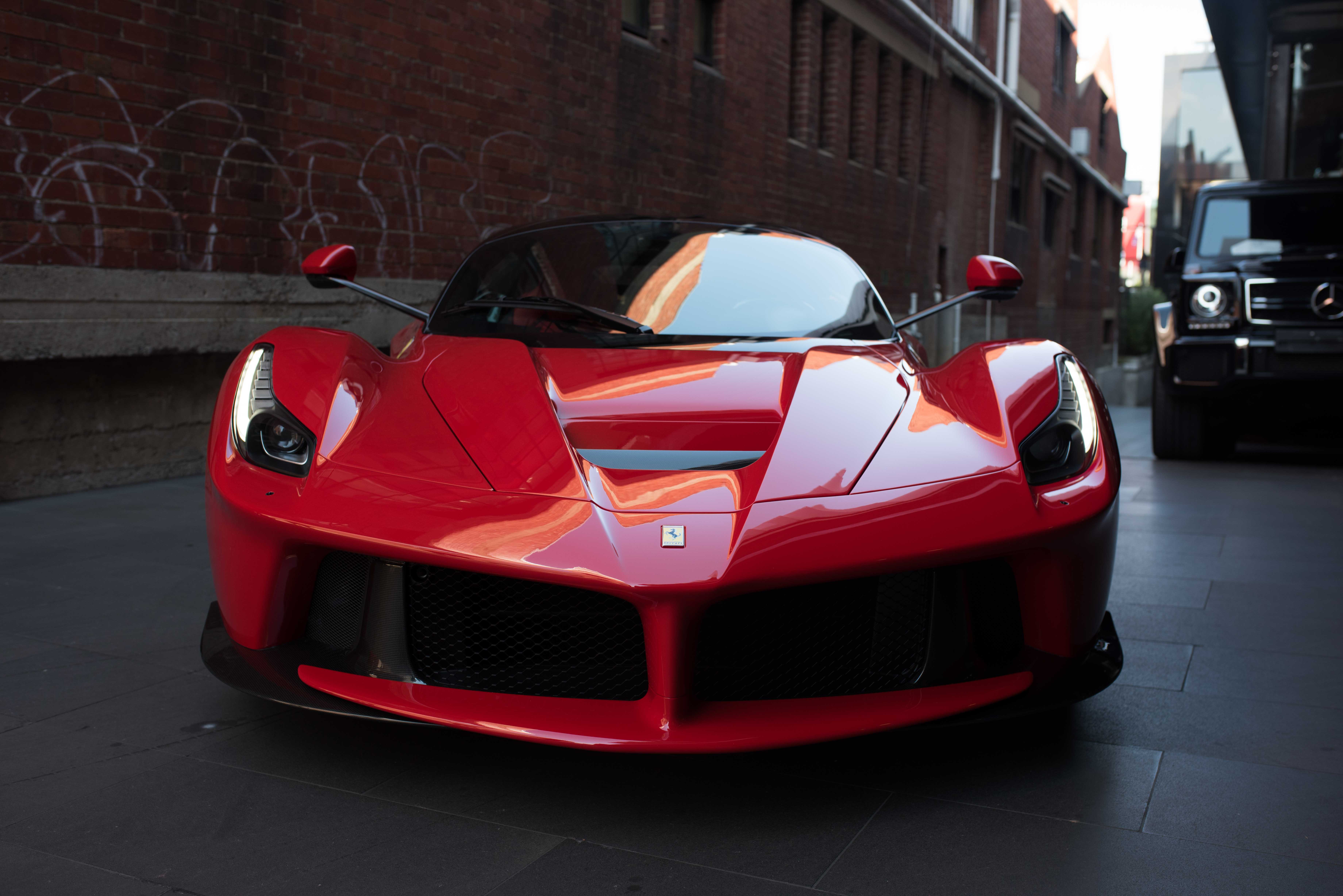 Ferrari LAFERRARI осень