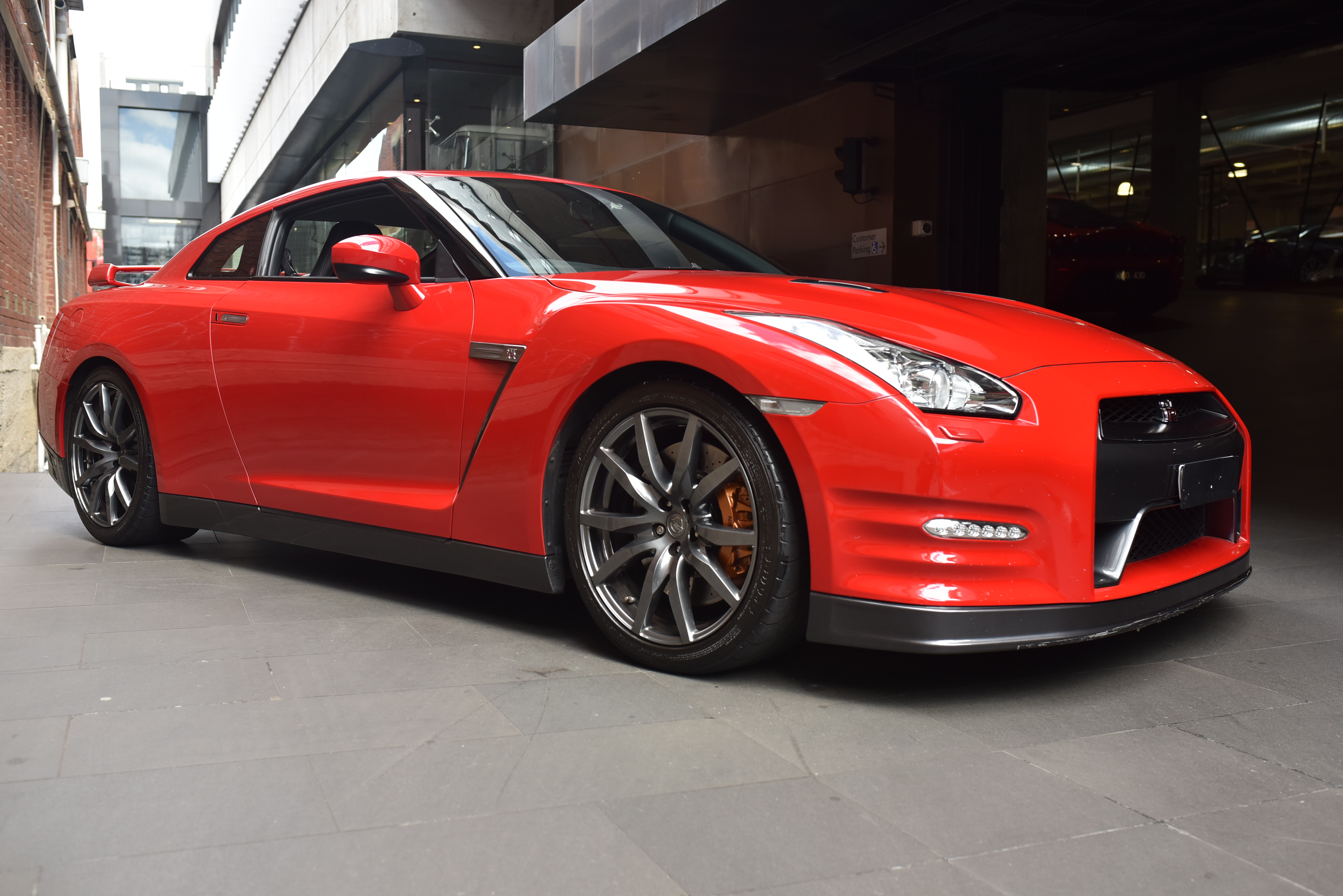 Nissan gtr r35 premium