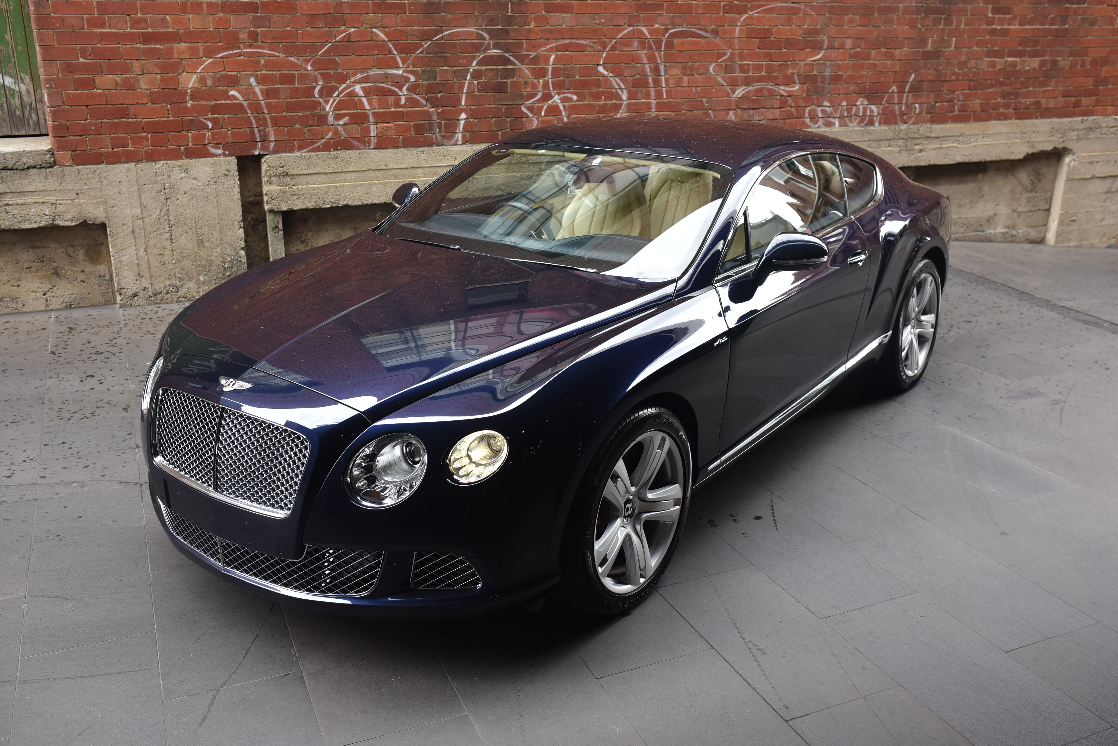 Bentley continental coupe