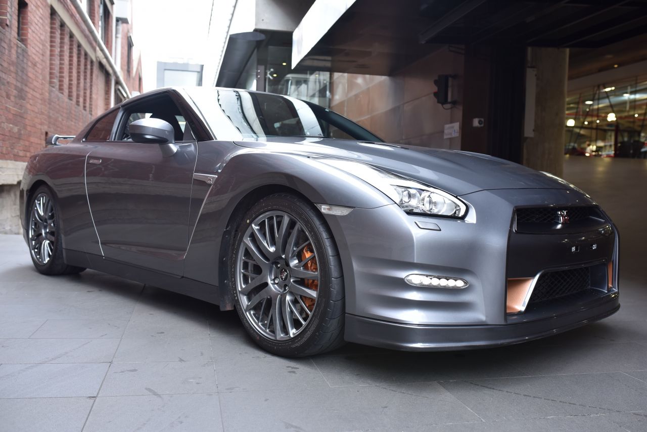 Nissan gtr r35 premium