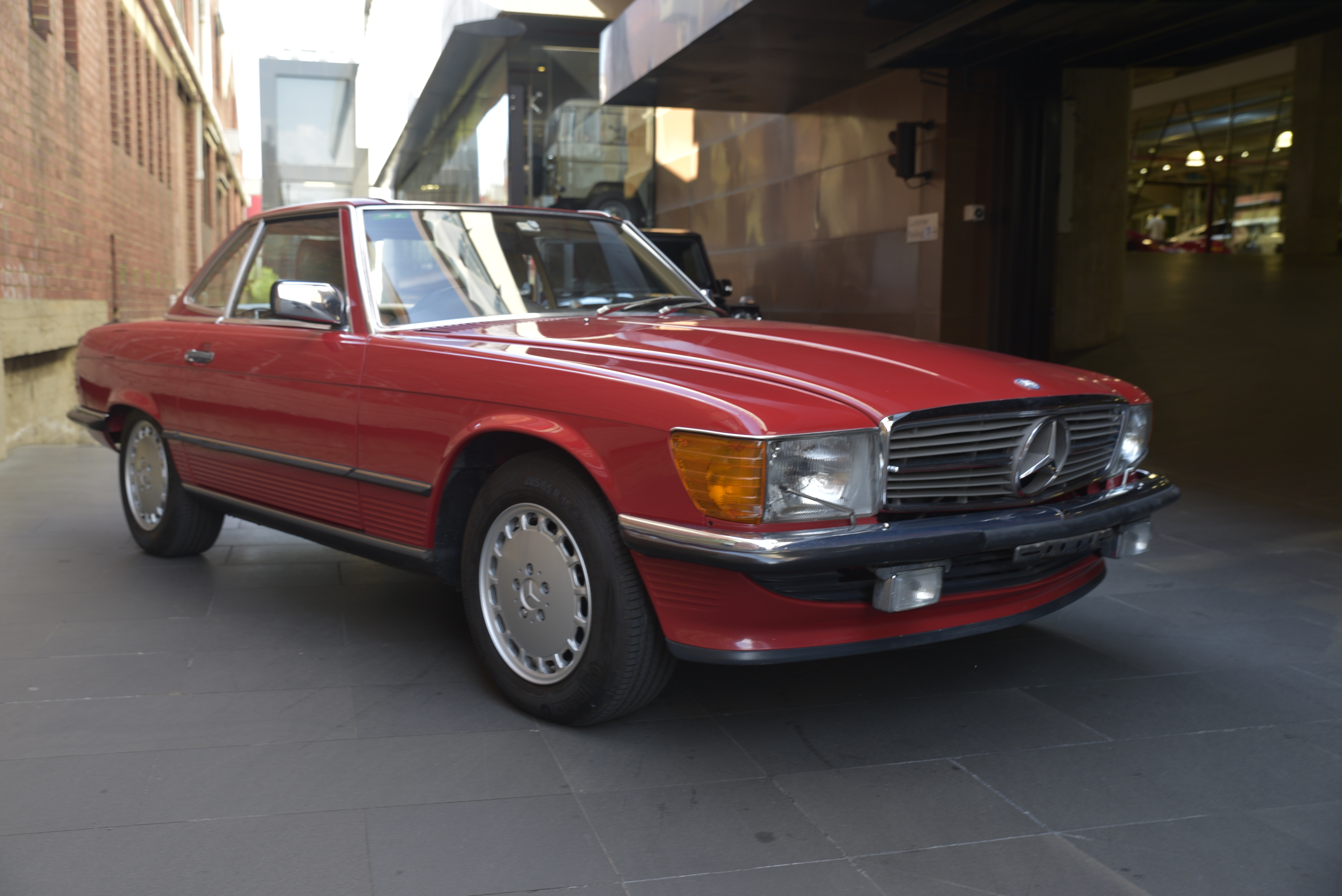 Mercedes 560 SL r107