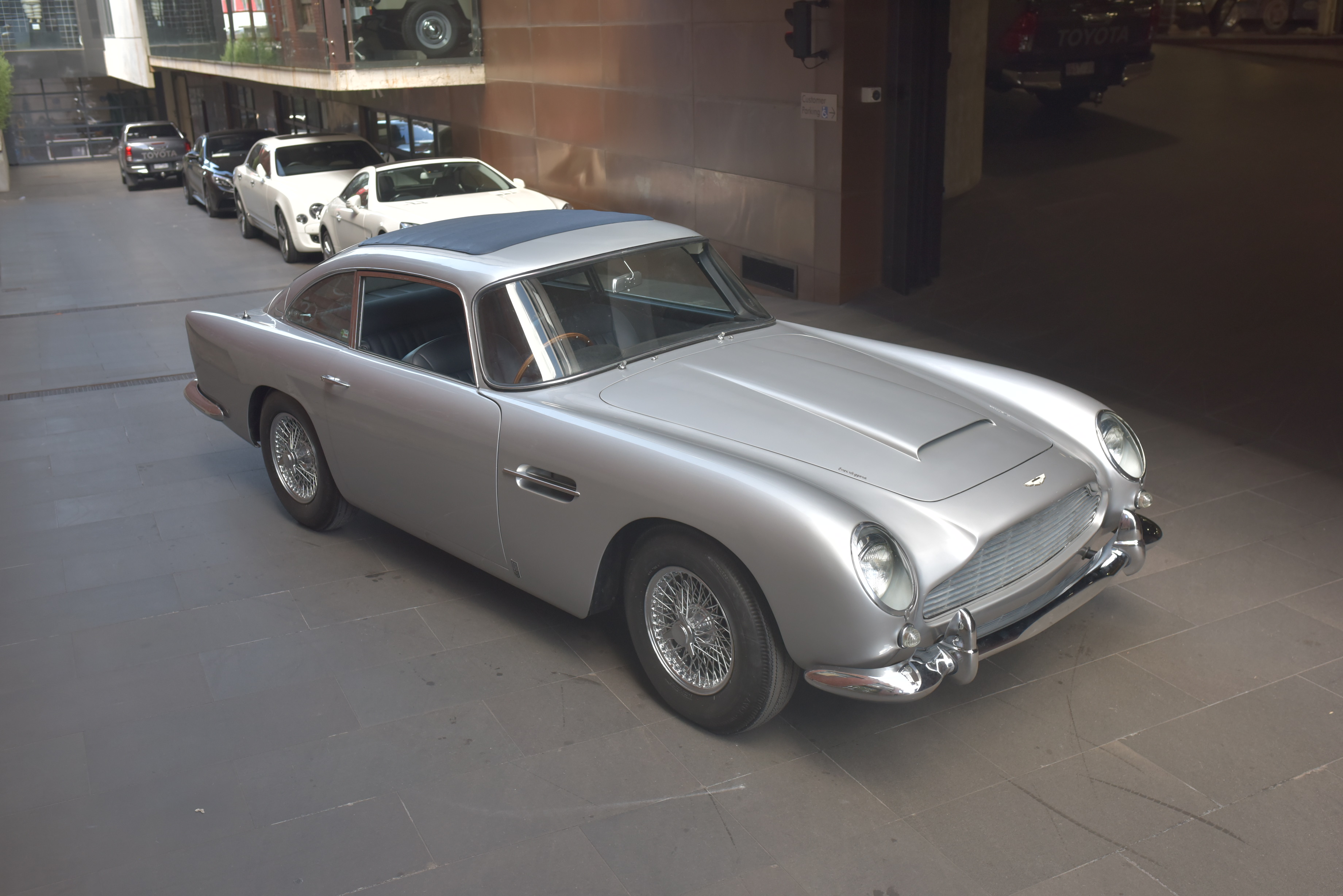 Астон мартин db5 1964