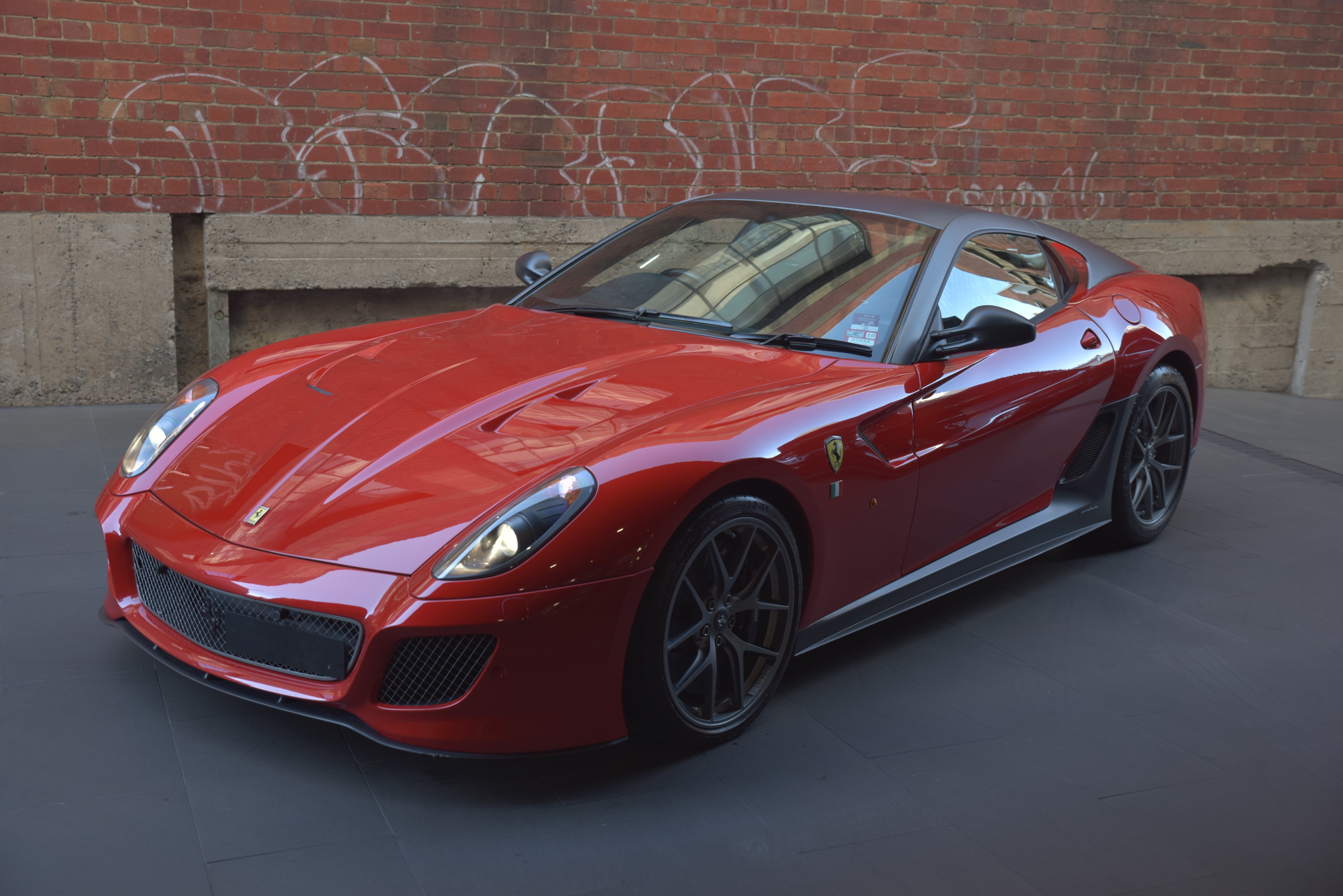 2011-ferrari-599-gto