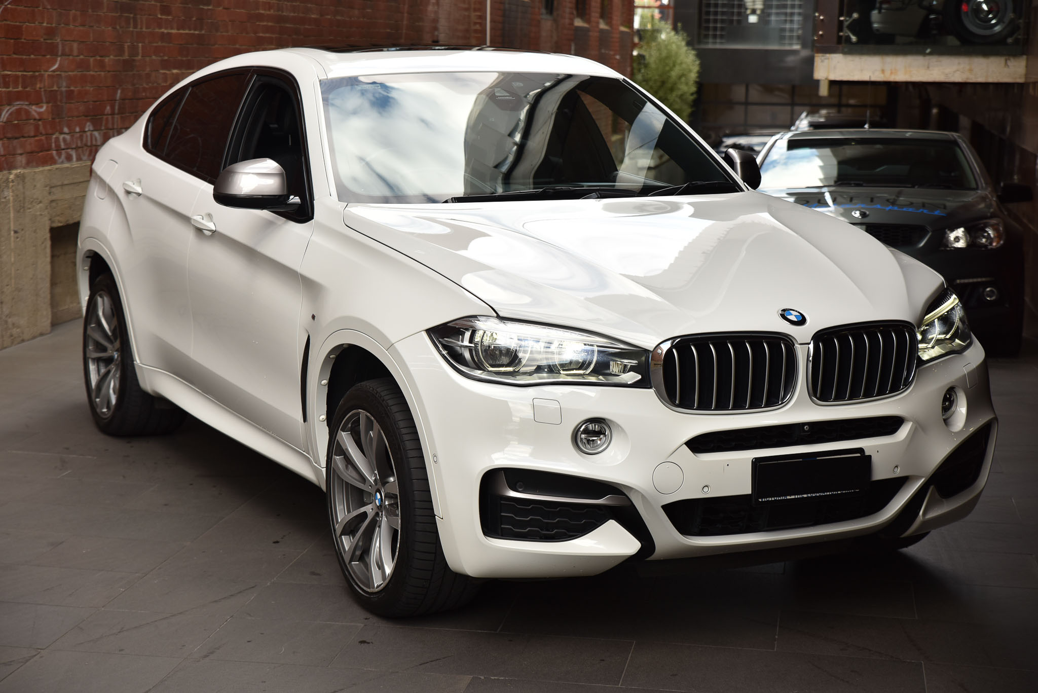 Ii x6. BMW x6 f16. BMW x6 m50d f16. BMW x6 f16 White. BMW x6 f16 50d.