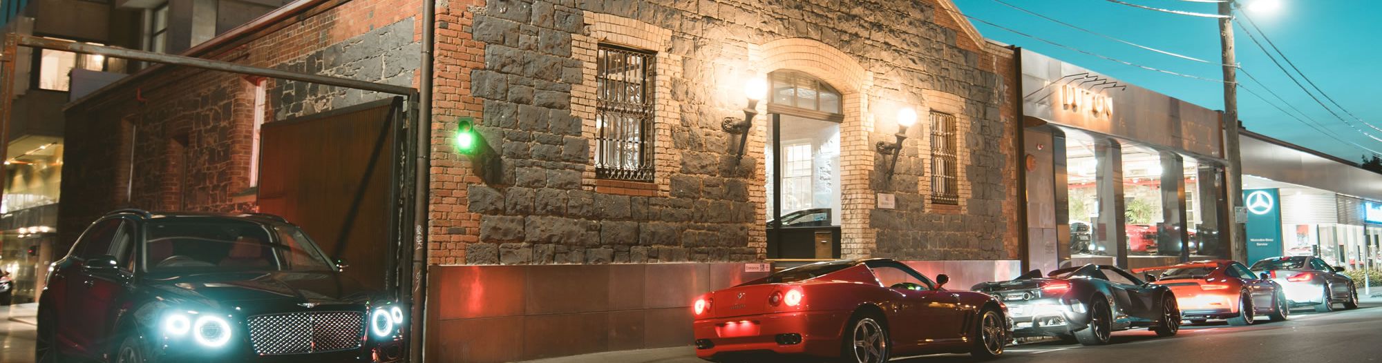 Contact details for Dutton Garage