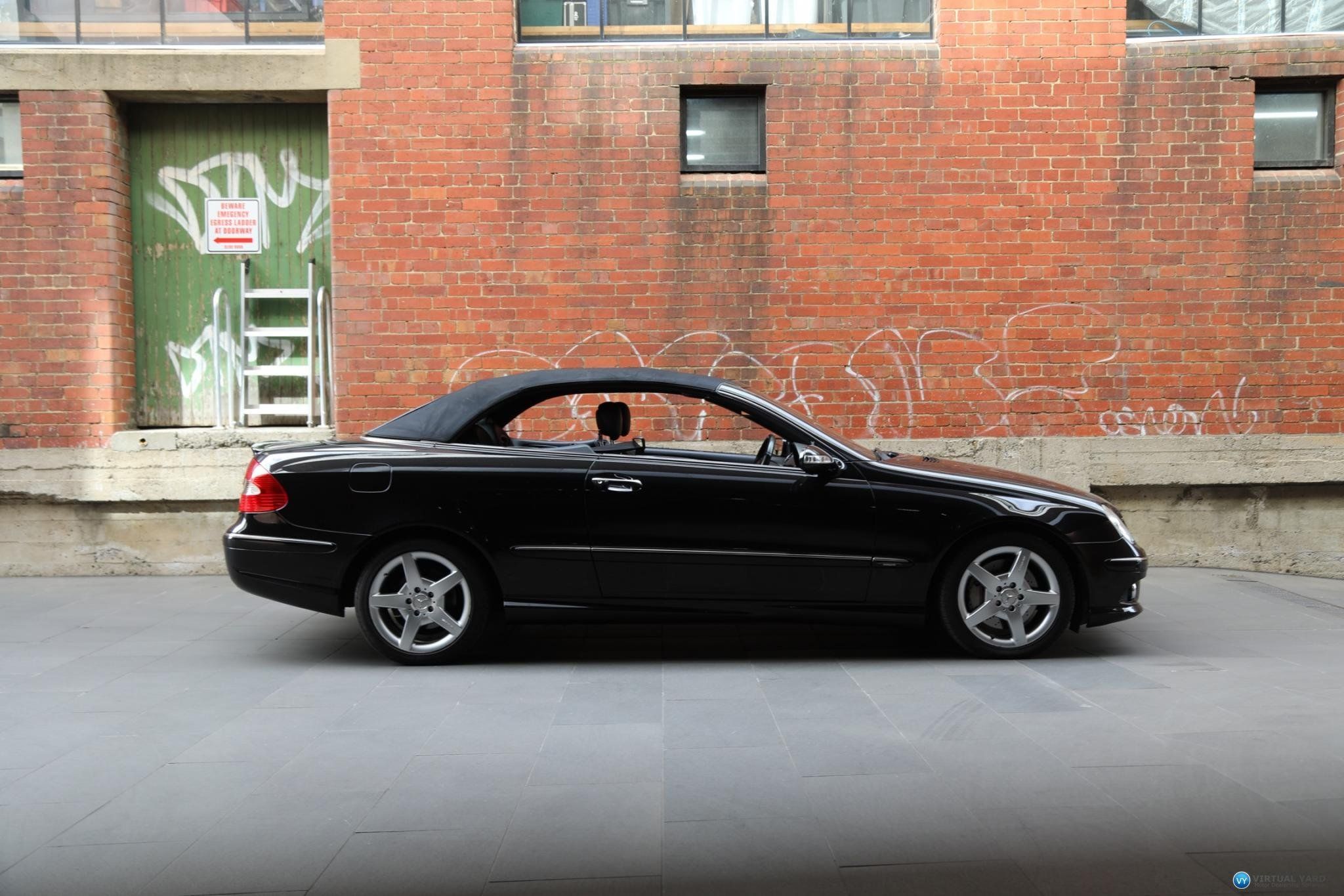 Mercedes-Benz Clk W209 Coupé à louer à Vaucresson - BookAclassic