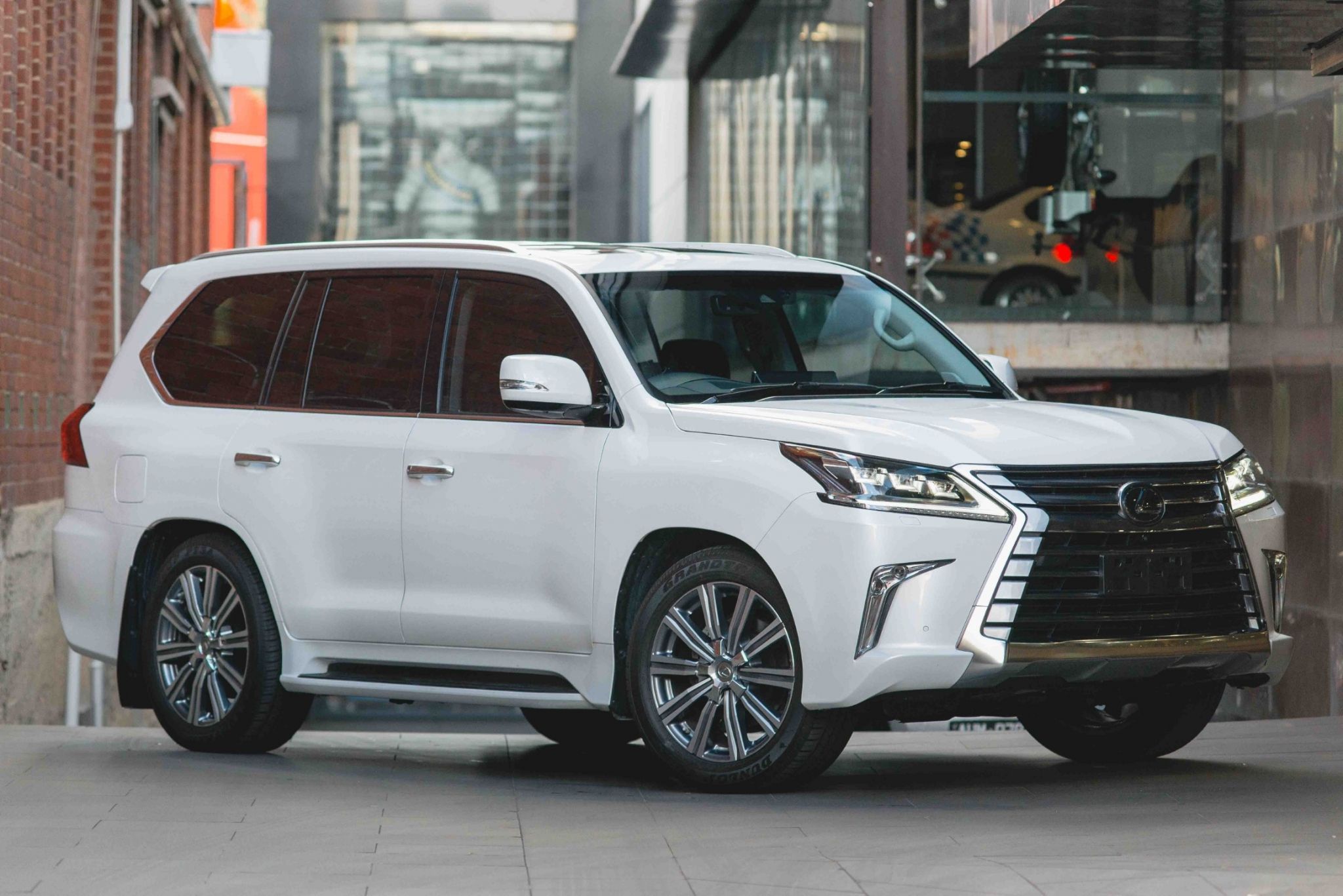 Лобовое стекло lexus lx570