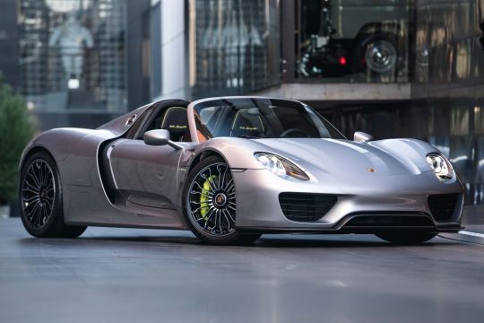 2015 Porsche 918 Spyder  