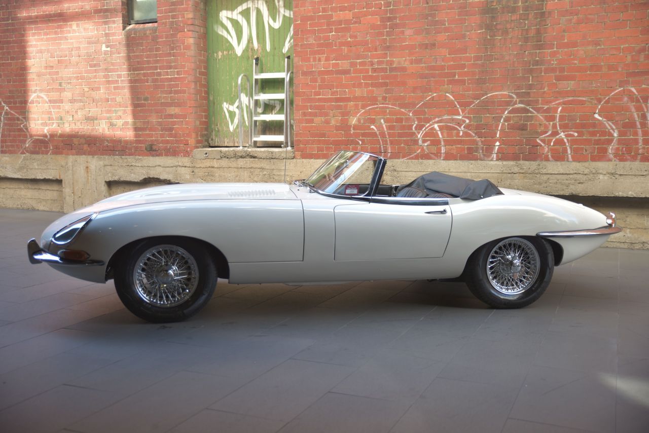 Ягуар e Type 1961 салон