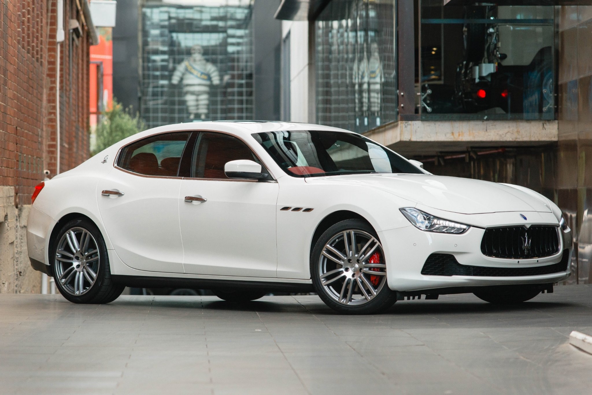 Maserati Ghibli матовая чёрная