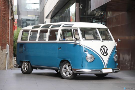 1963 Volkswagen Kombi Van Deluxe Samba 